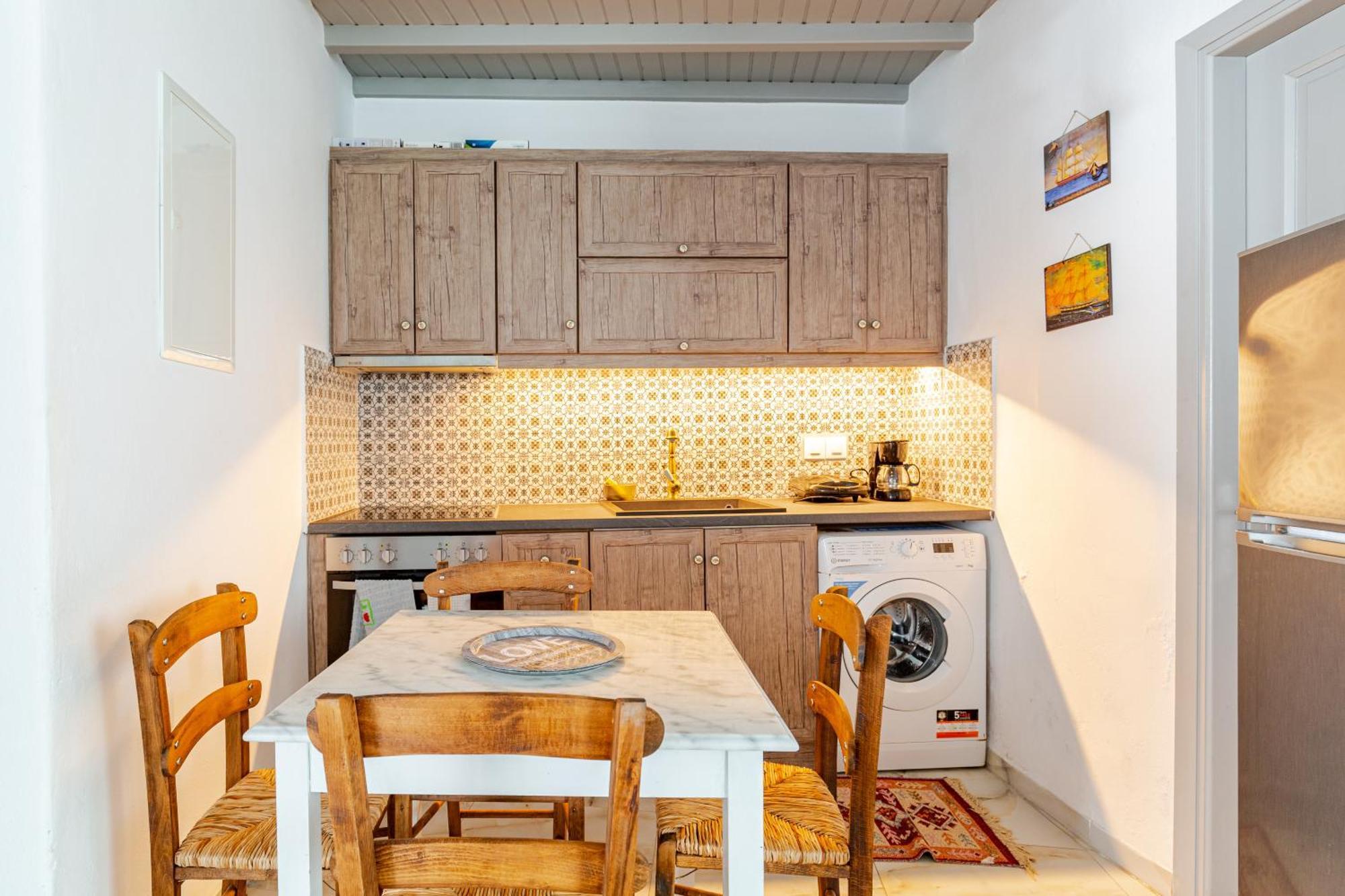 Elenitas Beach House In Ornos Esterno foto
