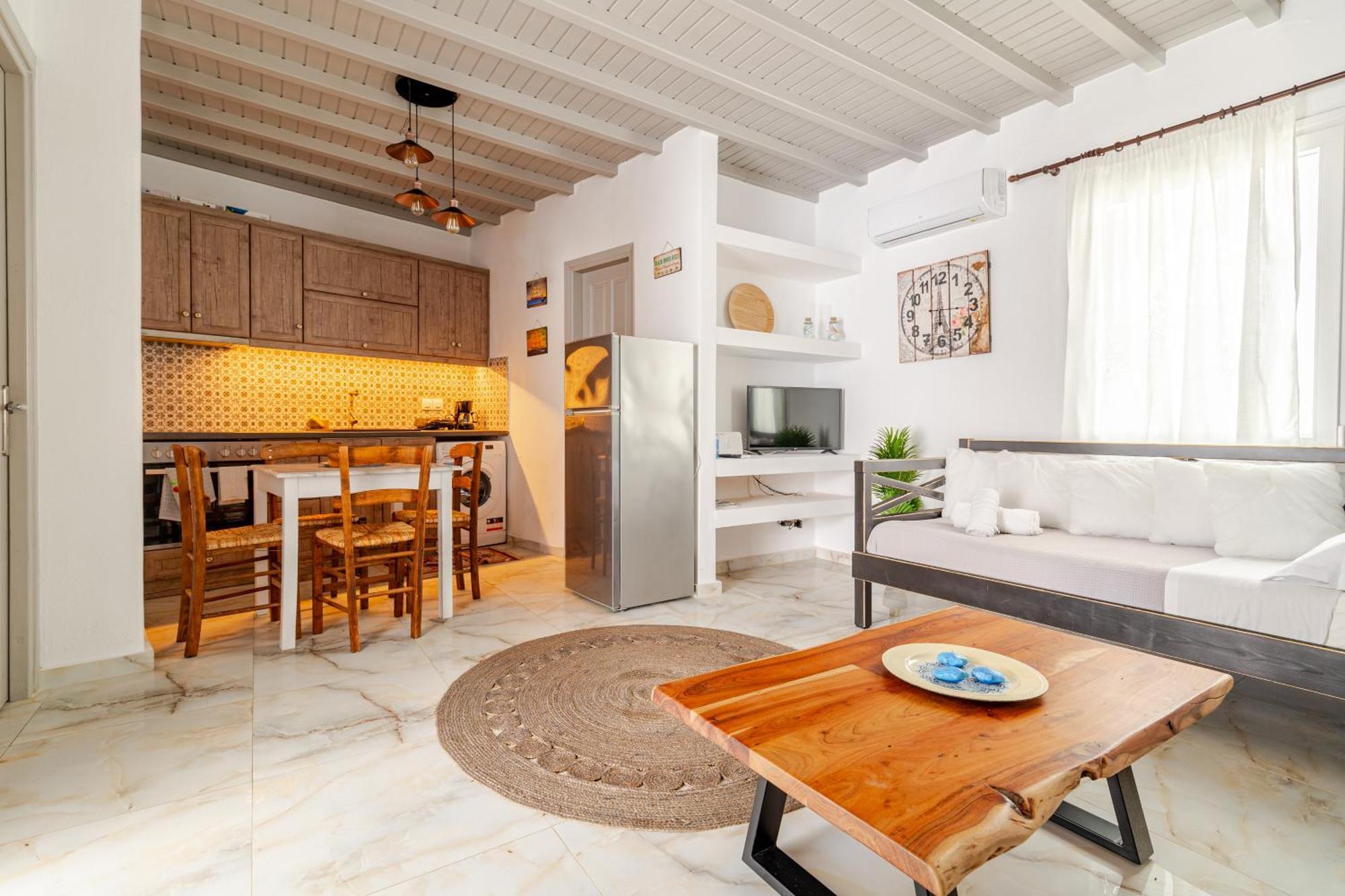 Elenitas Beach House In Ornos Esterno foto