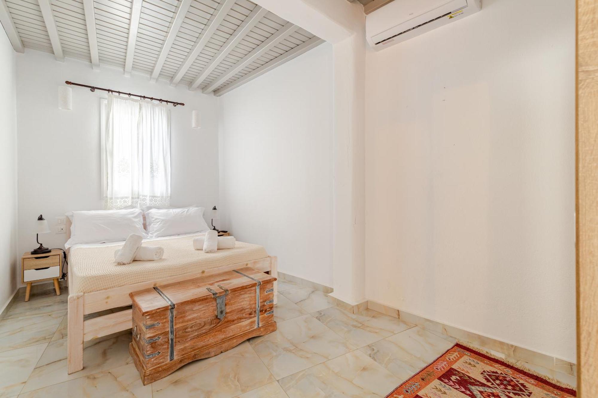 Elenitas Beach House In Ornos Esterno foto