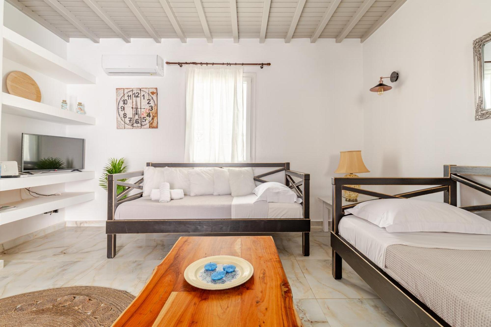 Elenitas Beach House In Ornos Esterno foto