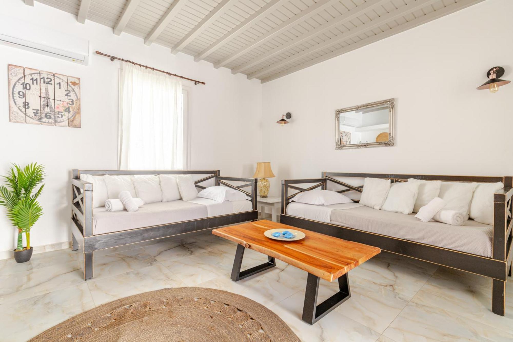 Elenitas Beach House In Ornos Esterno foto